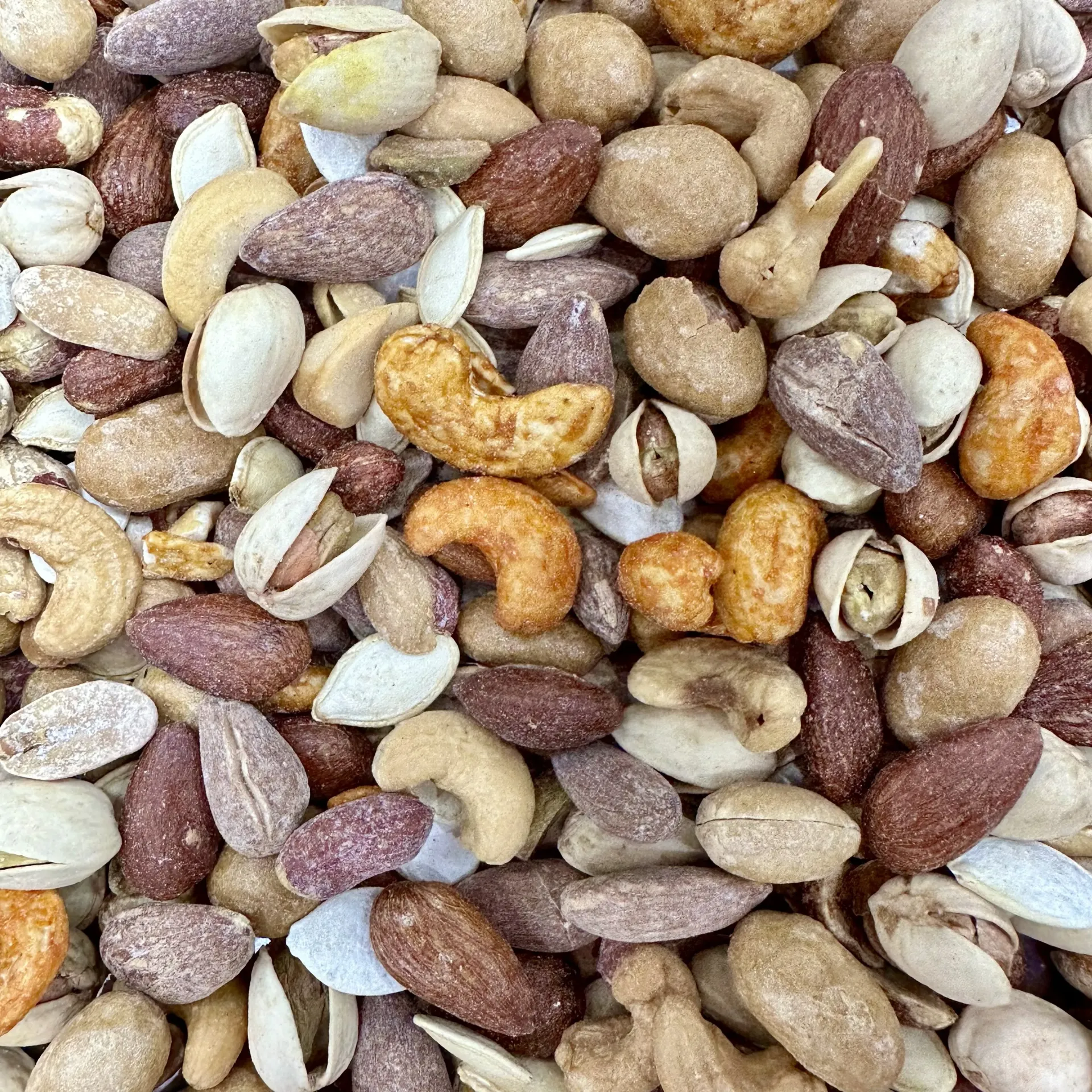 خلطة مكسرات محمصة عربية