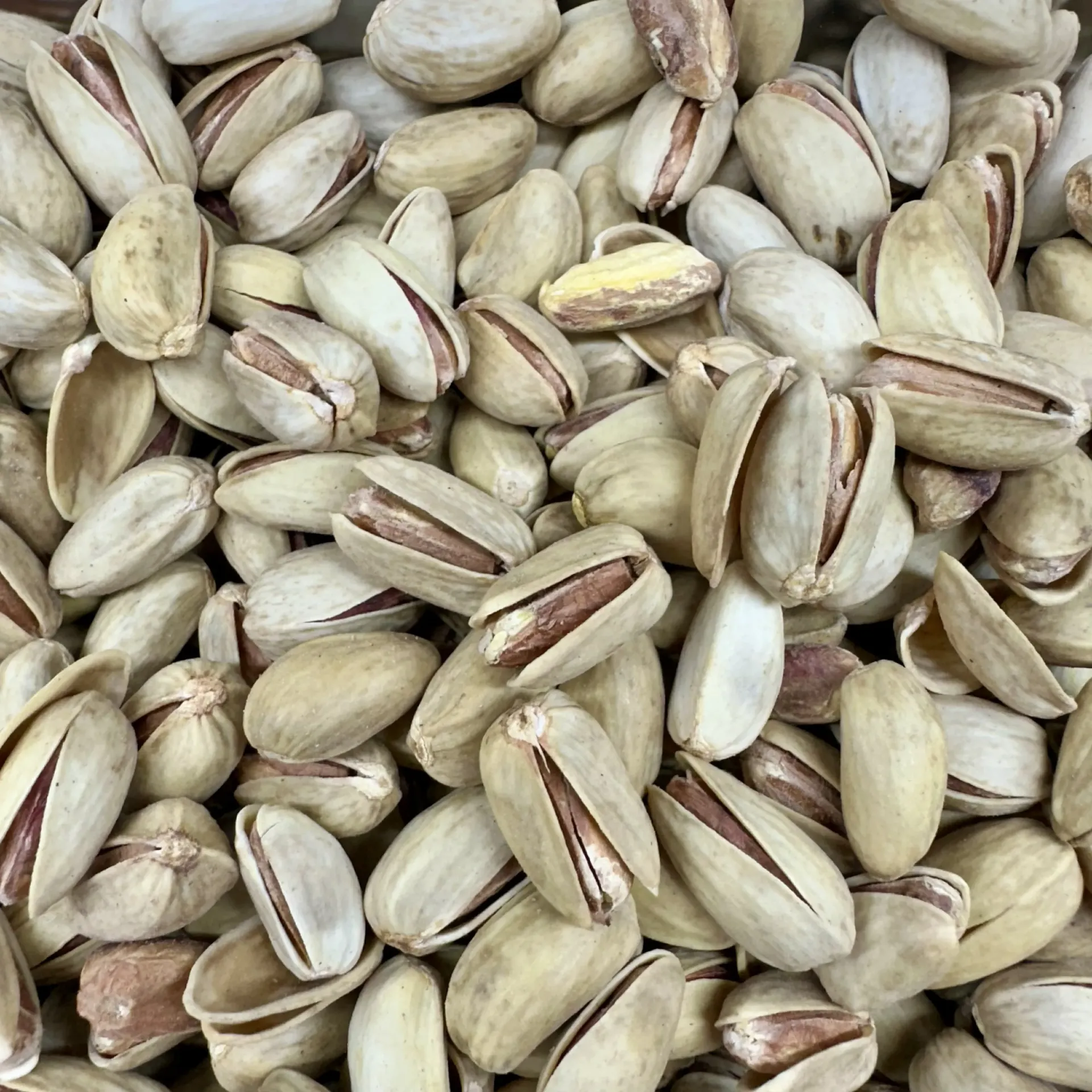 Unsalted Iranian Akbari Pistachios